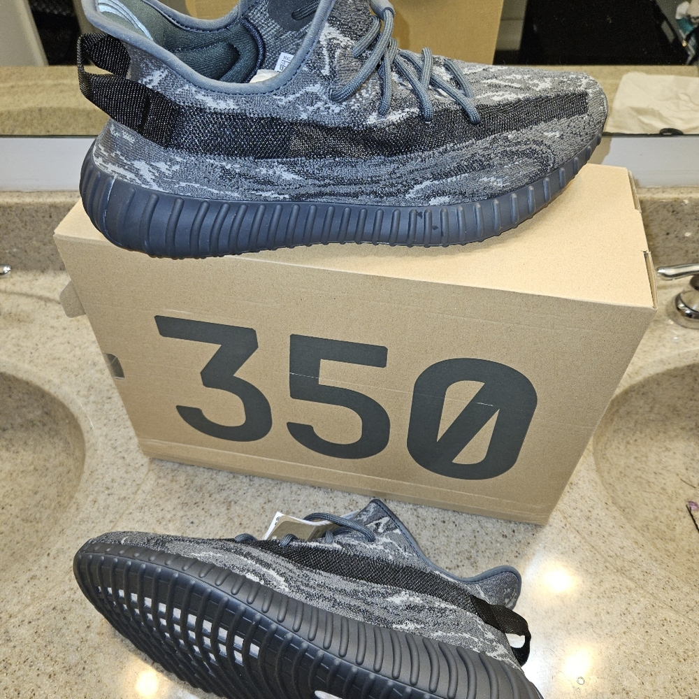 Yeezy Boost (350) V2: SIZE-US 13